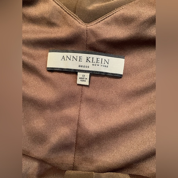 Anne Klein sleeveless embellished ruched dress 12 - Picture 8 of 12